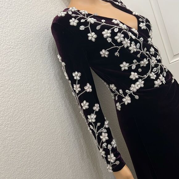 Tadashi Velvet Formal Dress Burgundy VNeck Long Sleeve Gown Vintage Size Medium - Picture 3 of 17